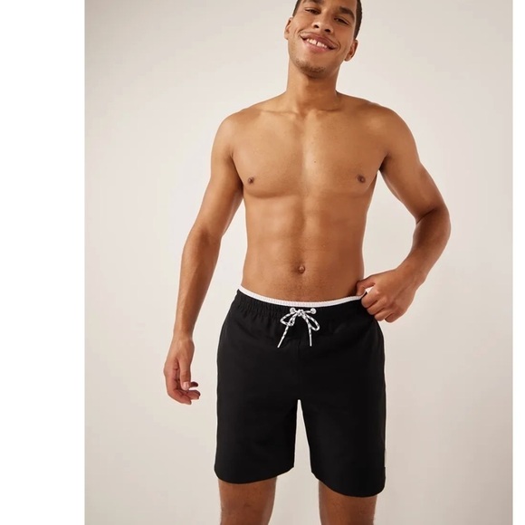 Chubbies The Capes Swim Trunks Men Classic Bathing Suit Short - Picture 1 of 16